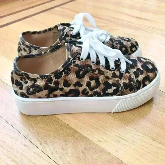 Cheetah Platform Sneakers - Picture 3 of 6